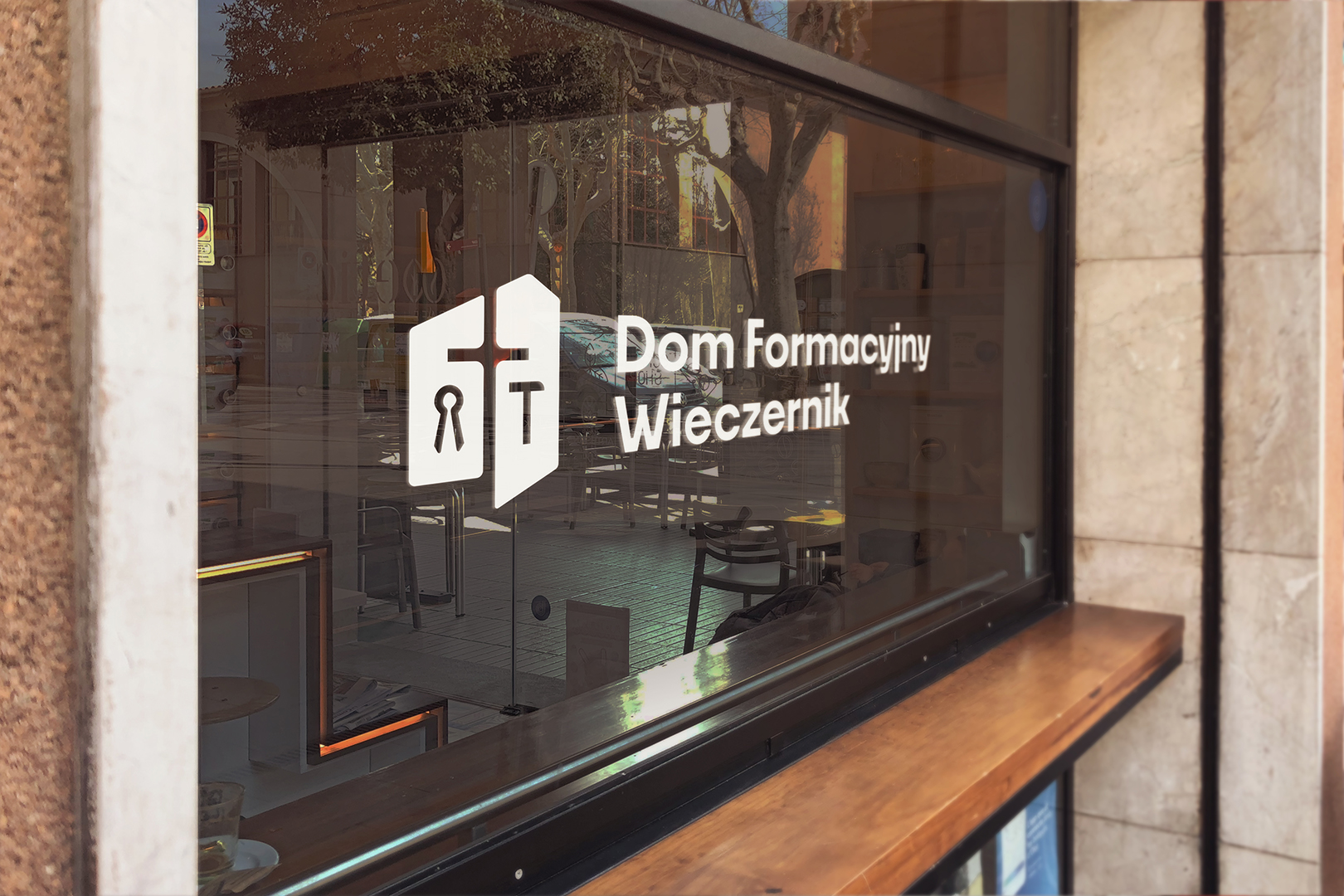 IDENTYFIKACJA WIZUALNA DOM FORMACYJNY WIECZERNIK KRAKÓW